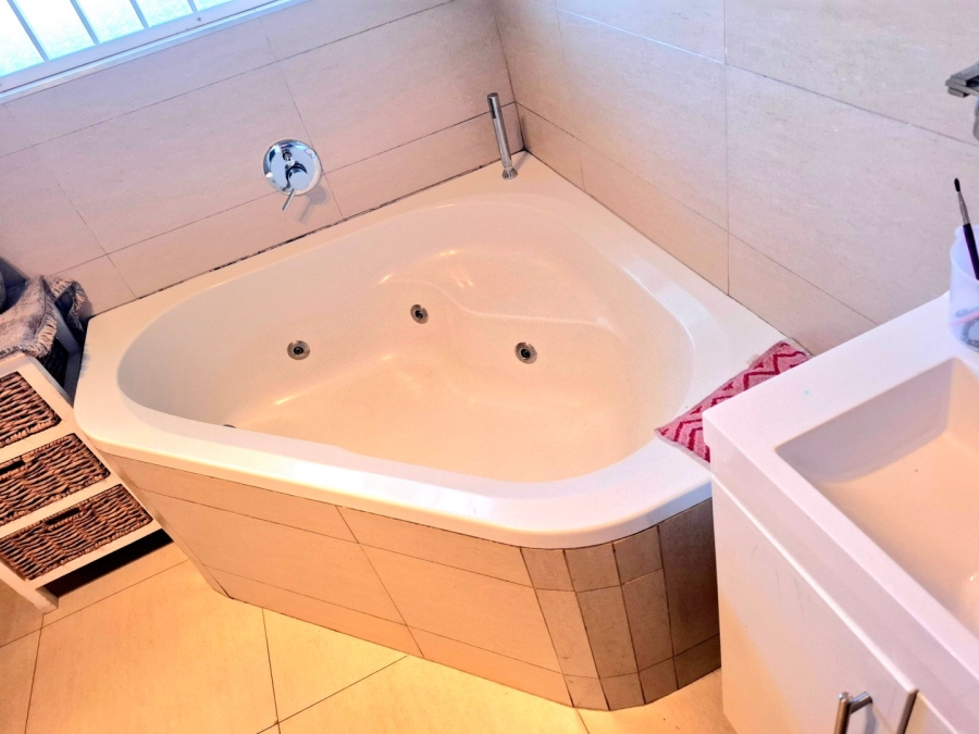 3 Bedroom Property for Sale in Tygerdal Western Cape